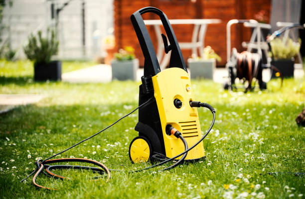 Best Driveway Pressure Washing  in Binghamton University, NY